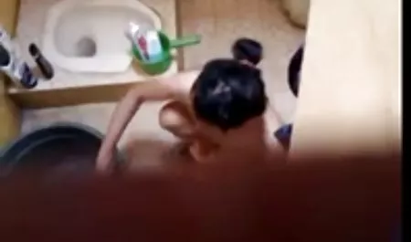 크리스티나는 모델의 아르메니아어 포르노 여자 오르가즘