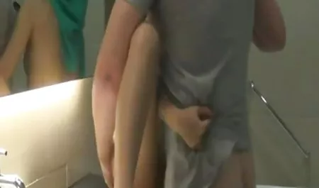 일부 스리랑카 성와 화려한 모델